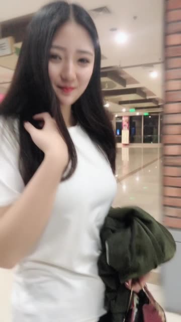 走光偷拍视频聊天小美